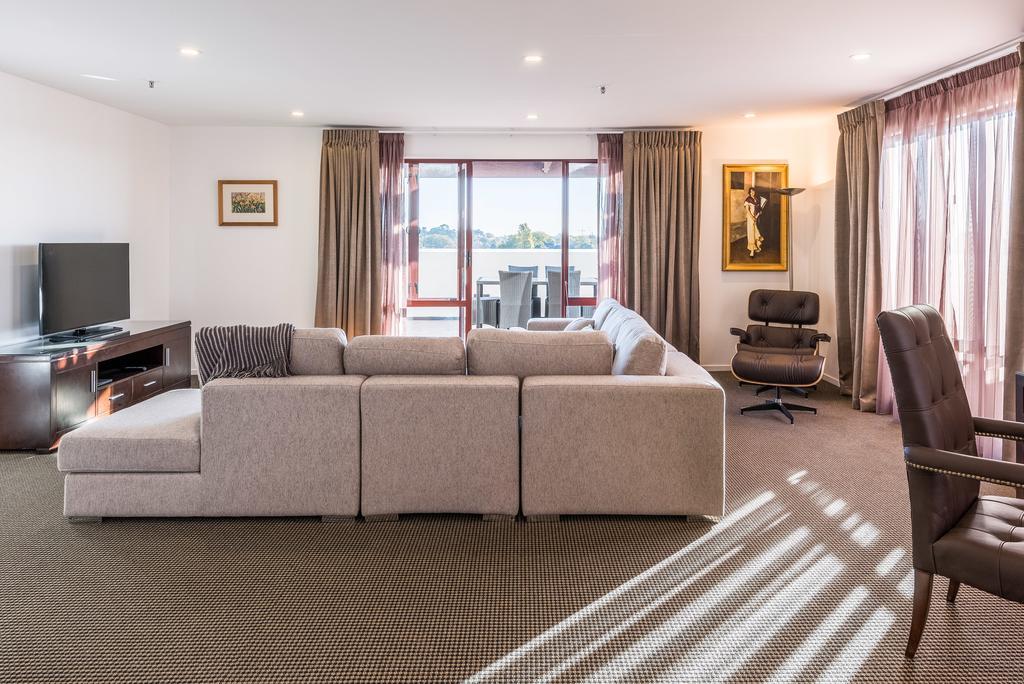 Fino Hotel & Suites Christchurch Exterior photo